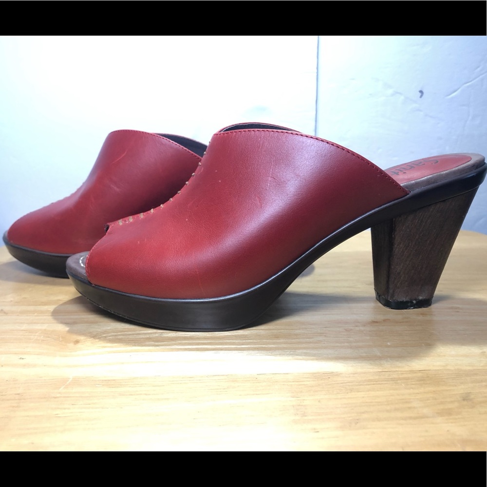 Sanita Baja Mules